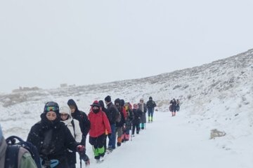 کوهنوردی خانوادگی در ارتفاعات ماکو