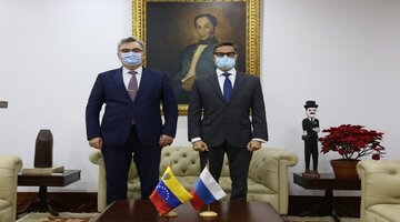 تاکید ونزوئلا و روسیه بر تقویت روابط دو جانبه 
