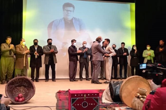 نوای شمشال هنرمند کردستانی در موزه مردمشناسی خانه کٌرد ماندگار شد