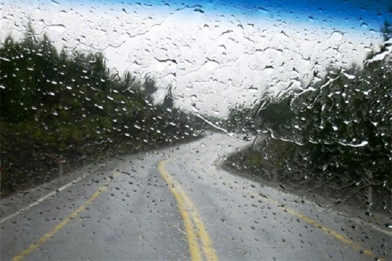 بارندگی جاده‌های غرب خراسان رضوی را لغزنده کرد
