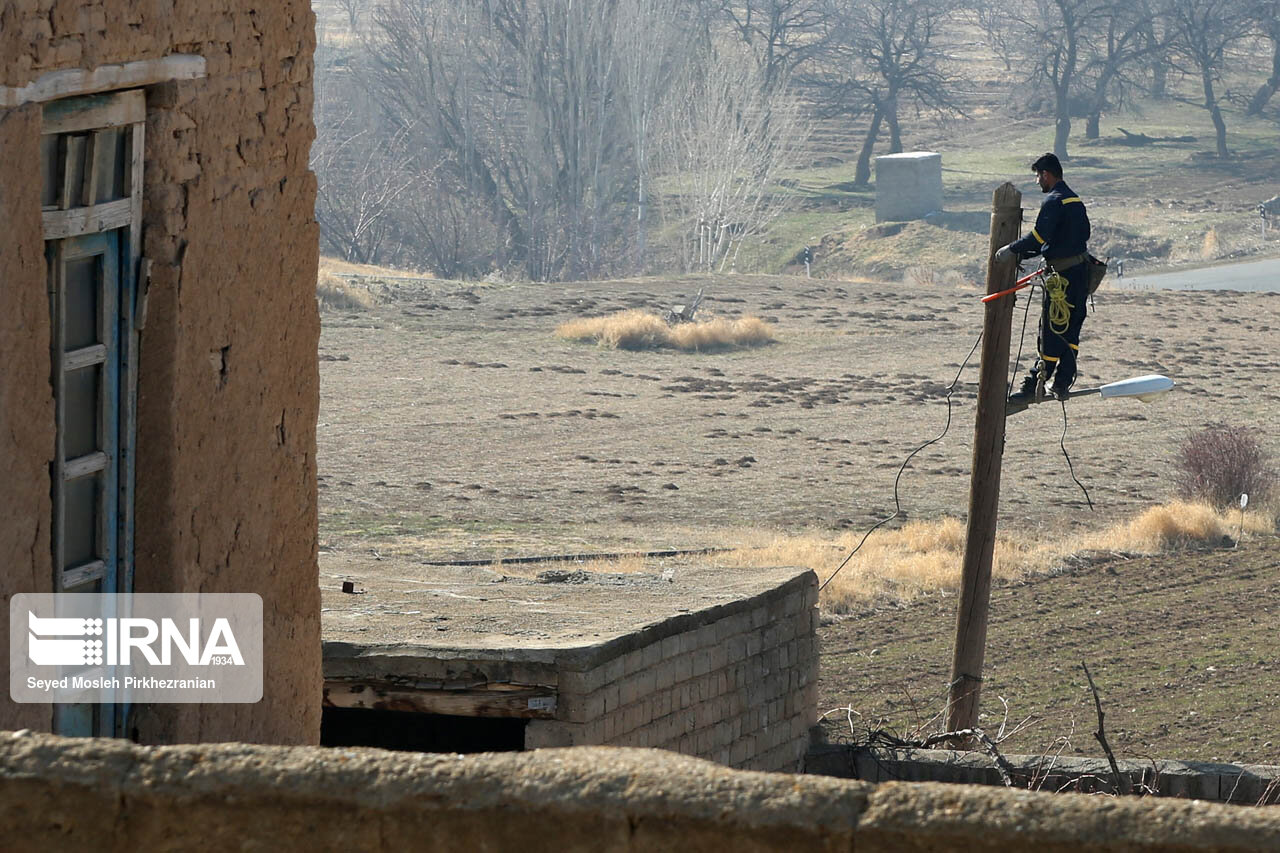 ۱۰۱۰ میلیارد ریال برای بهسازی شبکه برق روستاهای کردستان هزینه شد