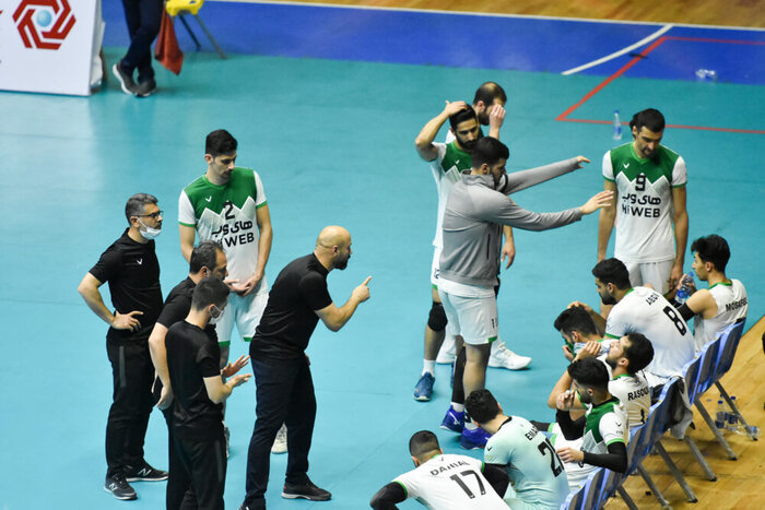 خیز تیمهای شهرداری گنبد و پاس گرگان برای فرار از بحران و منطقه سقوط