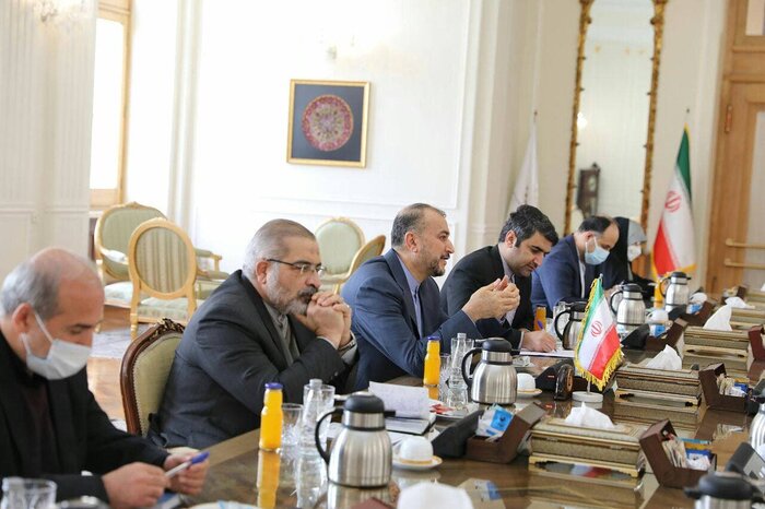 بدون توجه به مسئله آوارگان و تحریمها، نمیتوان بحران سوریه را در مسیر درست هدایت کرد