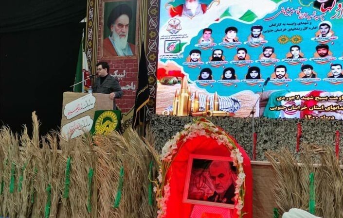 سردار سلیمانی شخصیت کامل در همه ابعاد زندگی است سردار سلیمانی شخصیت کامل در همه ابعاد زندگی است