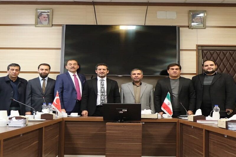 ورزش زمینه‌ساز گسترش روابط با کشورهای همسایه است