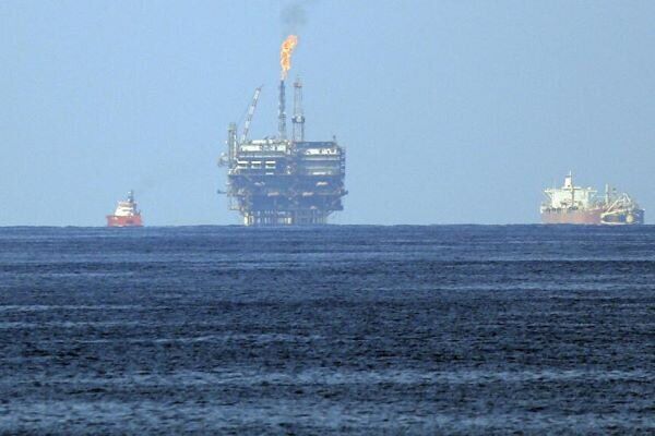 وزیر انرژی لبنان از تمایل  قطر برای اکتشاف نفت در این کشور خبر داد