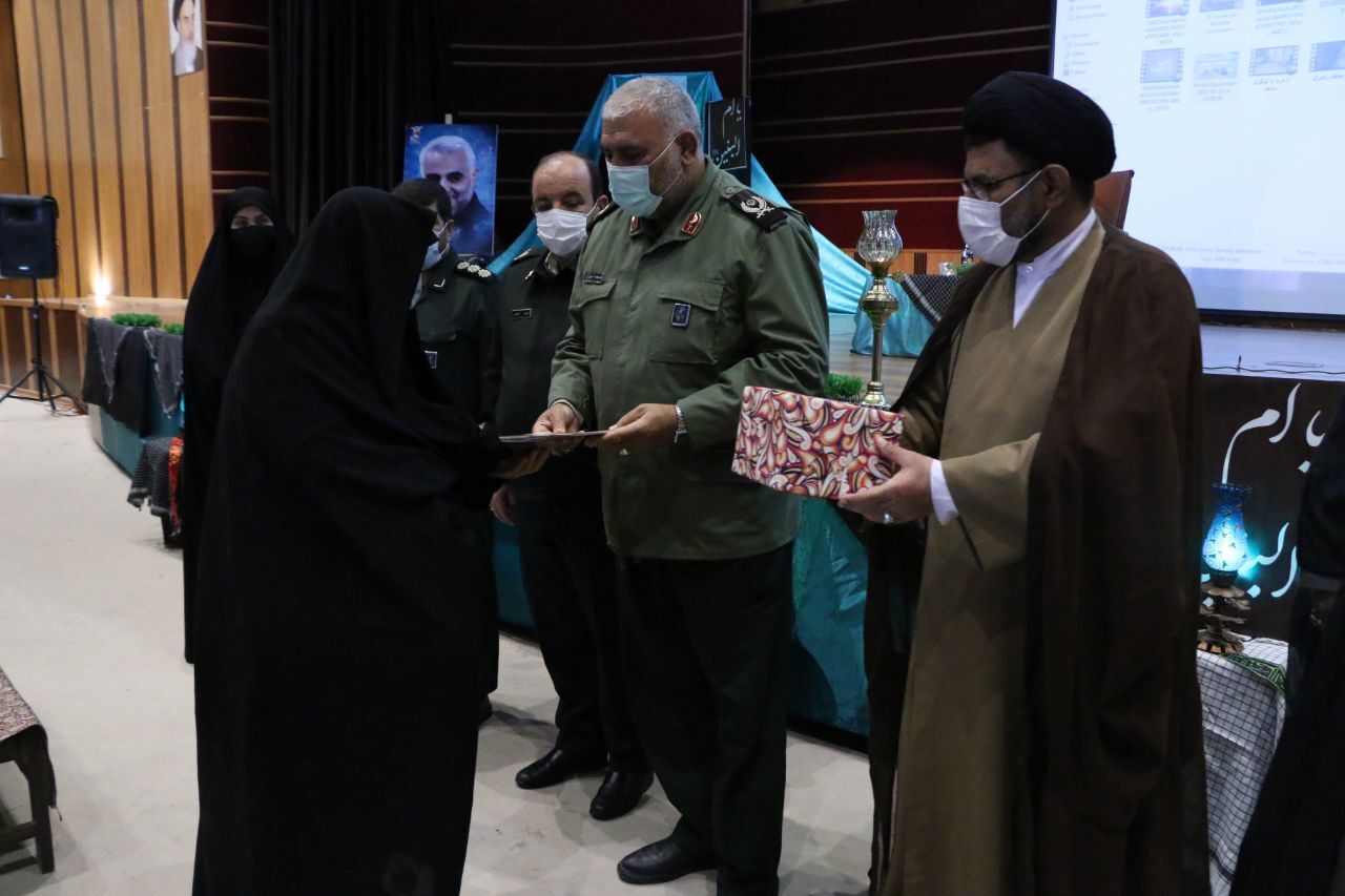همایش تکریم از مادران و همسران شهدای چهارمحال و بختیاری برگزار شد