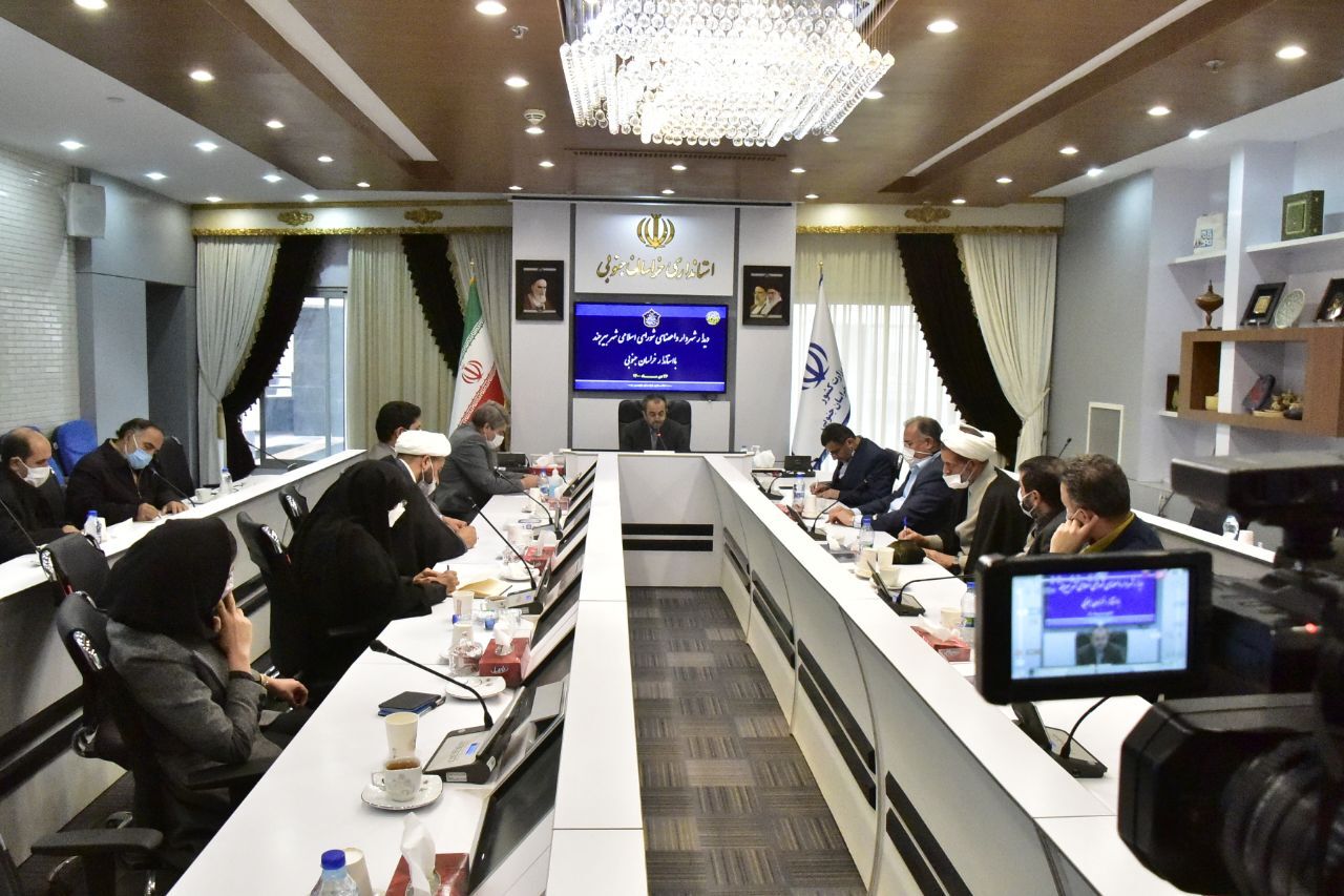 شهردار بیرجند: شهر را با اعتبارات محدود نمیتوان مدیریت کرد شهردار بیرجند: شهر را با اعتبارات محدود نمیتوان مدیریت کرد