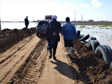 بازدید معاون استاندار مناطق سیل زده شهرستان سرایان