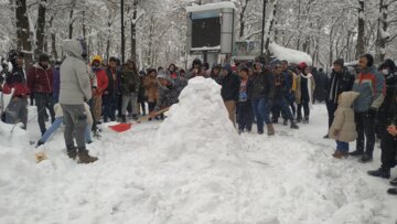 جشنواره آدم برفی در سقز