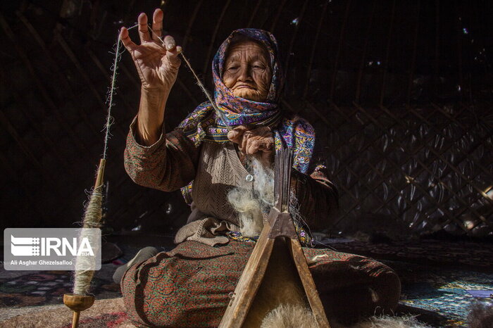 رونق صنایع دستی گلستان نیازمند آموزش کسب و کار به هنرمندان