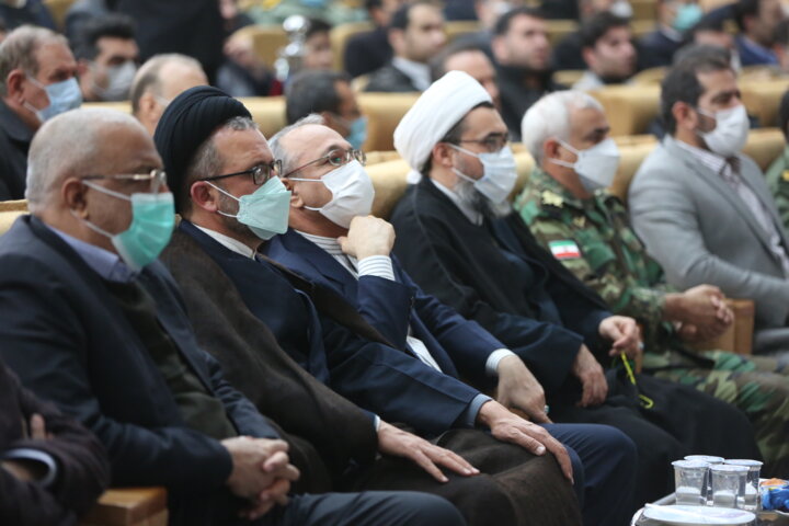 شهرداران به مساله آسیبهای اجتماعی و حاشیهنشینی توجه جدی داشته باشند