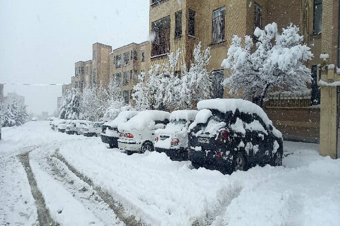صد سال به این زمستانها