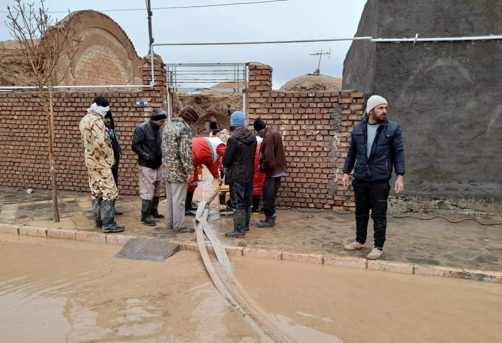 امدادرسانی هلال احمر در ۶ شهرستان خراسان جنوبی امدادرسانی هلال احمر در ۶ شهرستان خراسان جنوبی