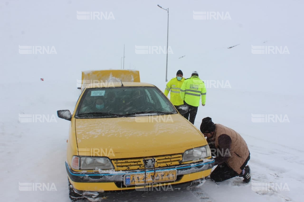 ۵۰ خودروی گرفتار در گردنه دهلیج پلدختر رهاسازی شد