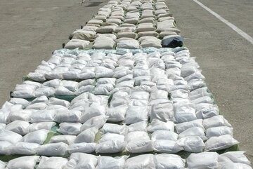 کشف ۲ هزار و ۳۲۵ کیلو موادمخدر در عملیات ۲۴ ساعته پلیس کرمان