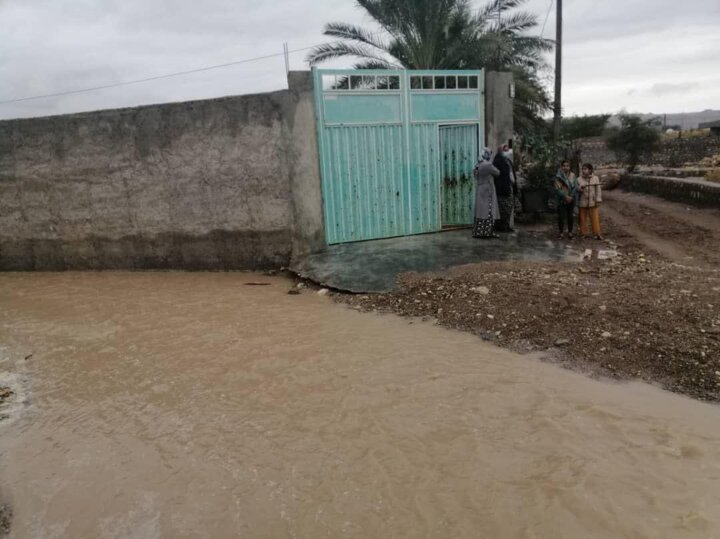 امدادگران به روستای سیلزده هُرمود لارستان اعزام شدند