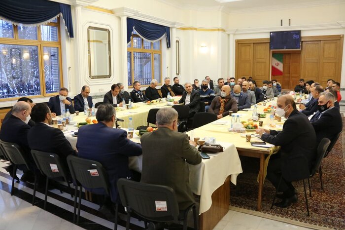 وزیر اقتصاد:فرایند تجارت با روسیه تسهیل می شود