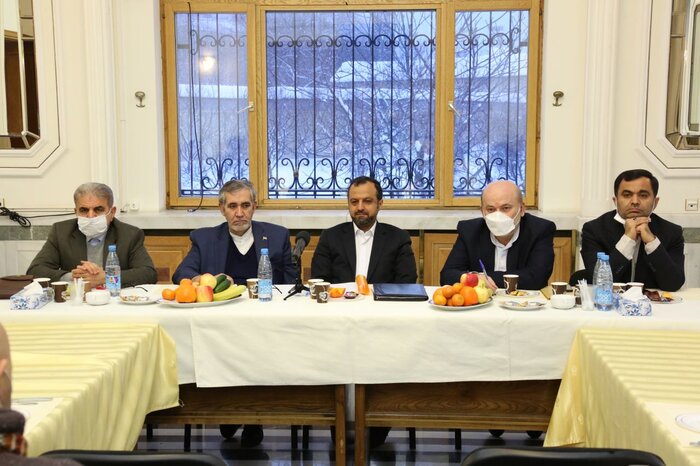 وزیر اقتصاد:فرایند تجارت با روسیه تسهیل می شود