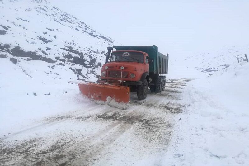 برف و کولاک ۱۶۶ راه روستایی را در استان قزوین مسدود کرد