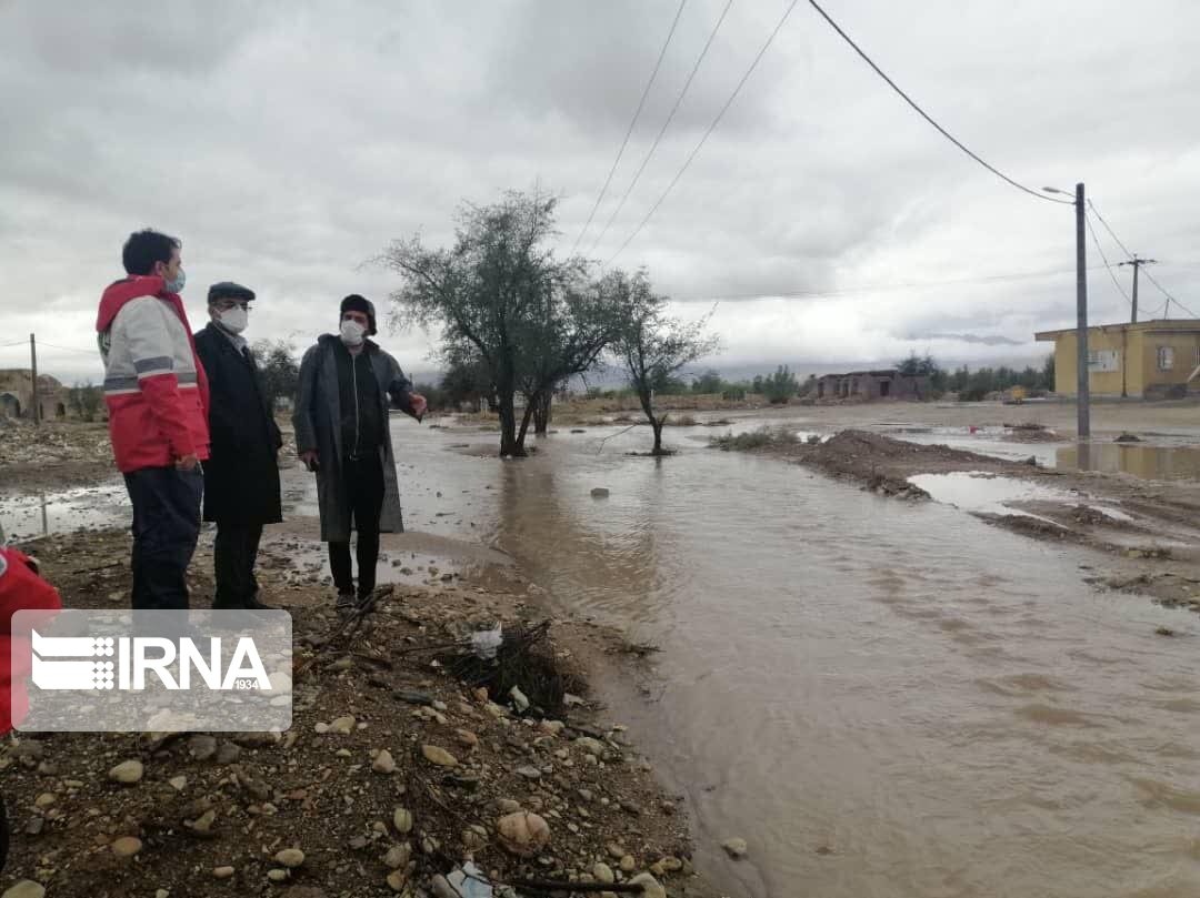 امدادگران به روستای سیلزده هُرمود لارستان اعزام شدند امدادگران به روستای سیلزده هُرمود لارستان اعزام شدند