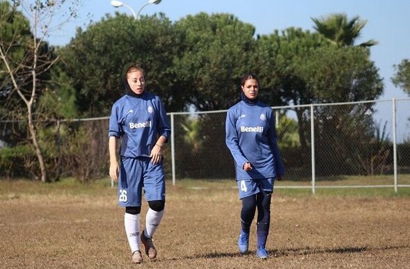 دختر ترکمن صحرا در سرزمین عجایب؛ من هادیه هستم