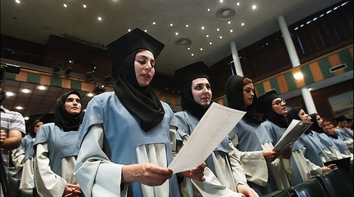 حدود ۳۲۰ بانو در مازندران پست مدیریتی در دستگاههای دولتی دارند