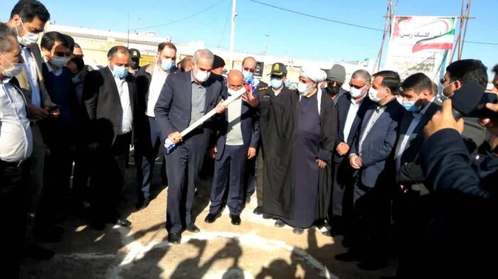 مدرسه امام خمینی(ره) نطنز با حضور وزیر آموزش و پرورش بهرهبرداری شد