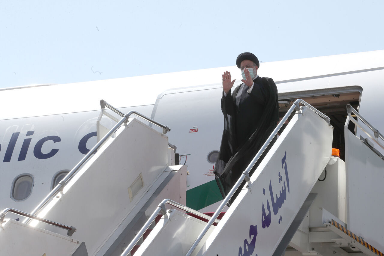 President Raisi leaves Tehran for Moscow