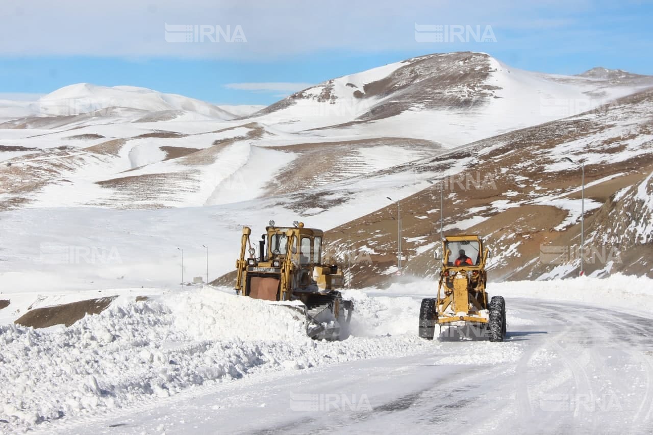 کولاک راه ۴۰ روستای مهاباد را دوباره مسدود کرد