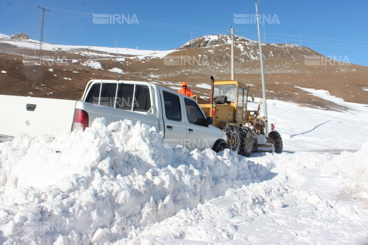 استاندار اردبیل:  تامین ماشینآلات و تجهیزات راهداری از نیازهای ضروری استان است  استاندار اردبیل:  تامین ماشینآلات و تجهیزات راهداری از نیازهای ضروری استان است