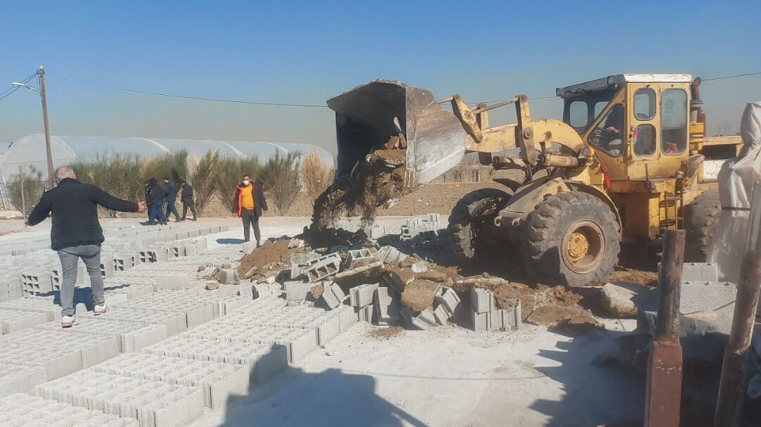 ۲۱ فقره ساخت وساز غیرمجاز در زمینهای کشاورزی ری تخریب شد ۲۱ فقره ساخت وساز غیرمجاز در زمینهای کشاورزی ری تخریب شد