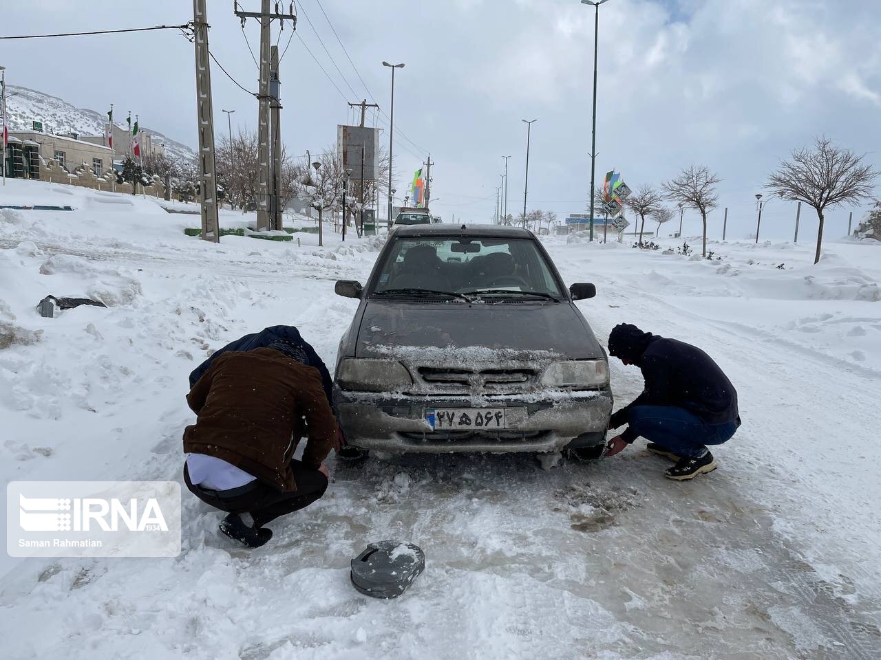 تردد در جاده‌های دالاهو بدون زنجیرچرخ ممنوع است