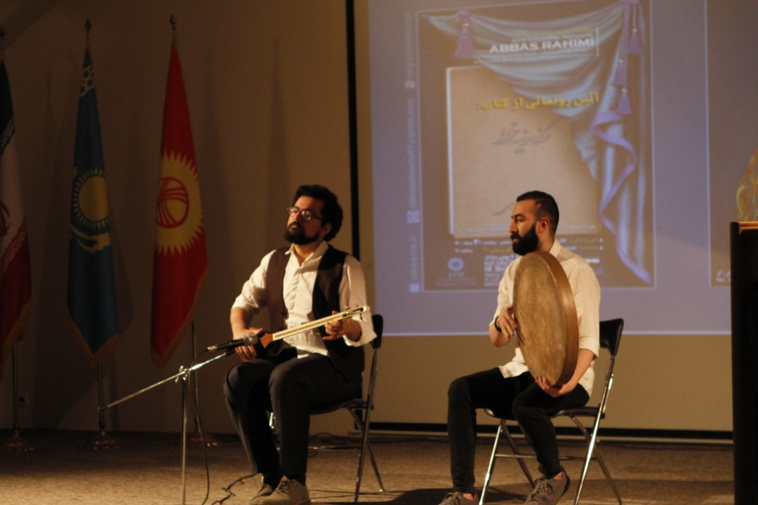 ایوبی: خوشنویسی امروز هنری مردمی است