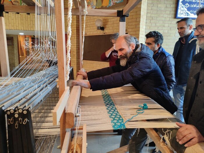 رونمایی دستگاه بافت ۱۶ وَردی / افزایش ۱۰ برابری سرعت بافتهای نقشدار