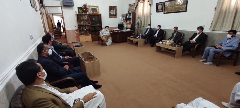 معلمان سیستان و بلوچستان در شرایط سخت جغرافیایی جهادی کار میکنند