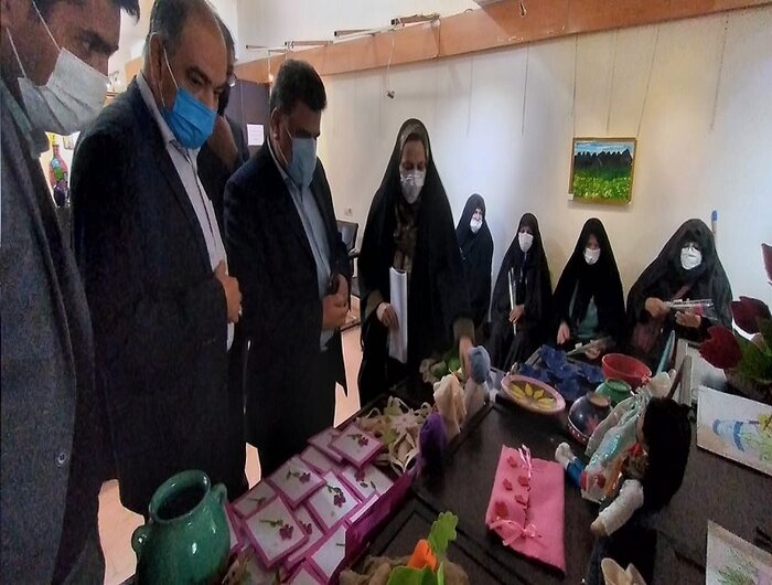 نمایشگاه توانمندیهای بانوان سالمند رفسنجان گشایش یافت