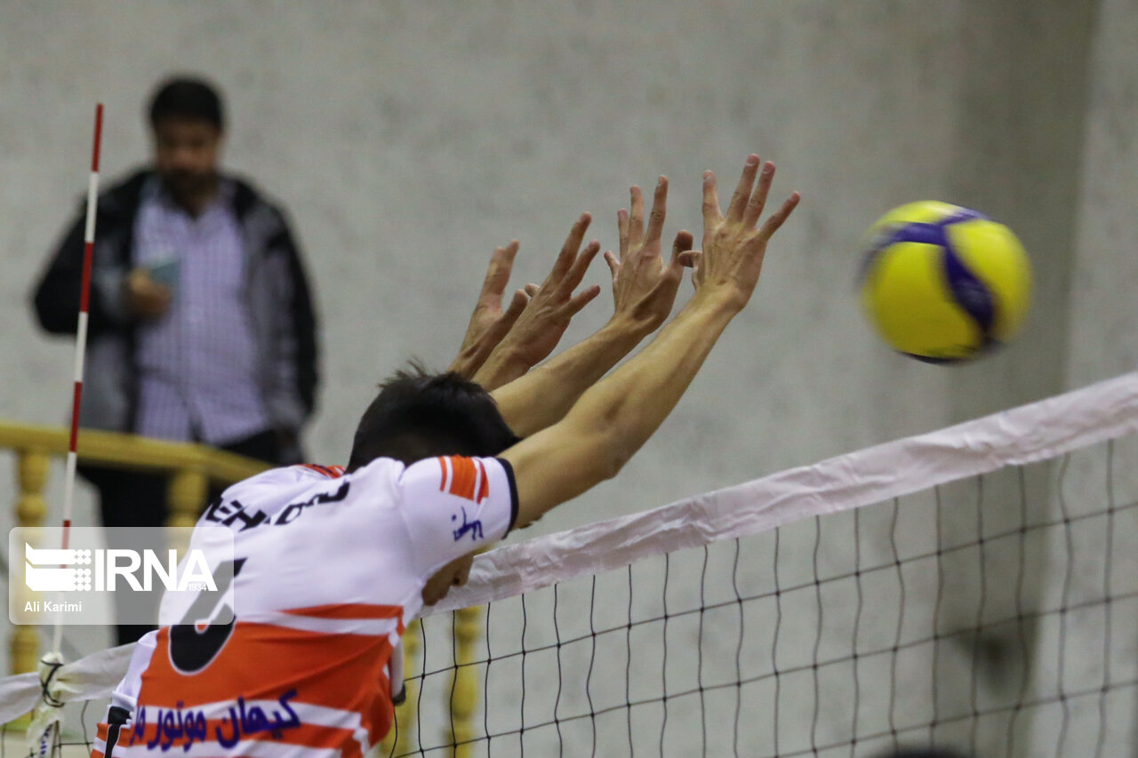 تیم والیبال شهداب جوان یزد بر برجهای پیام سرخرود محمودآباد غلبه کرد تیم والیبال شهداب جوان یزد بر برجهای پیام سرخرود محمودآباد غلبه کرد