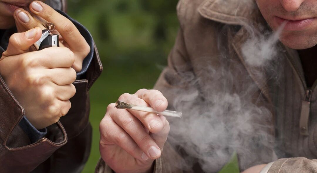 اینجا بوی گُل میدهد اینجا بوی گُل میدهد