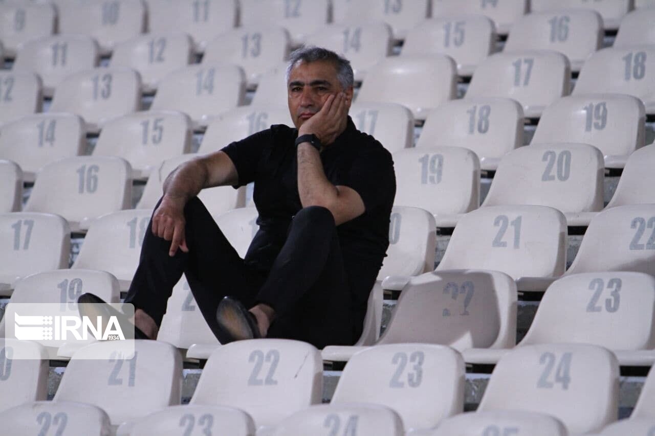 ۲ عذرخواهی سرمربی تیم نساجی مازندران از شیرازیها ۲ عذرخواهی سرمربی تیم نساجی مازندران از شیرازیها