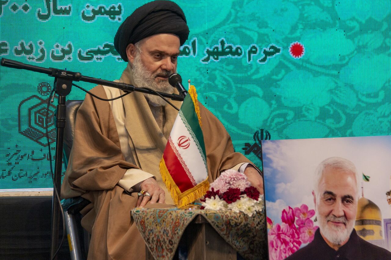 امامزادگان منشا حرکتهای انقلابی، انسجام اجتماعی و وحدت هستند