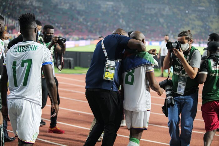 روایت تکاندهنده از سفیری که لباس دروازهبانی پوشید / فریاد، زیر خط فقر 2