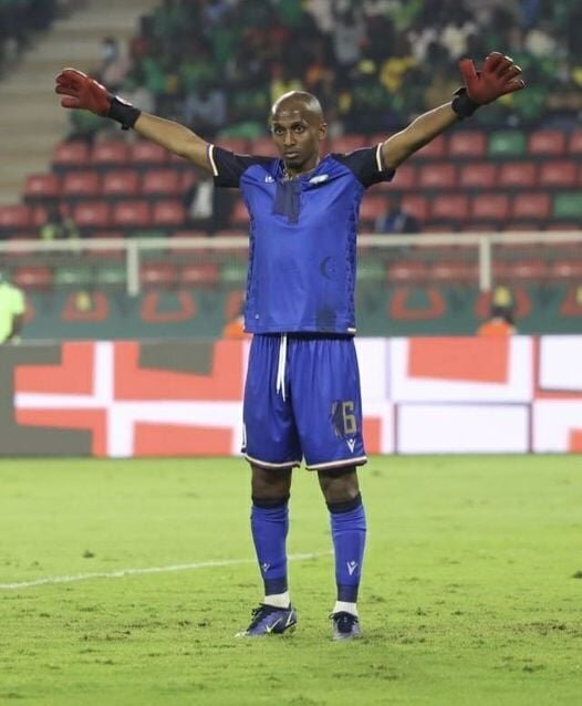 روایت تکاندهنده از سفیری که لباس دروازهبانی پوشید / فریاد، زیر خط فقر 3