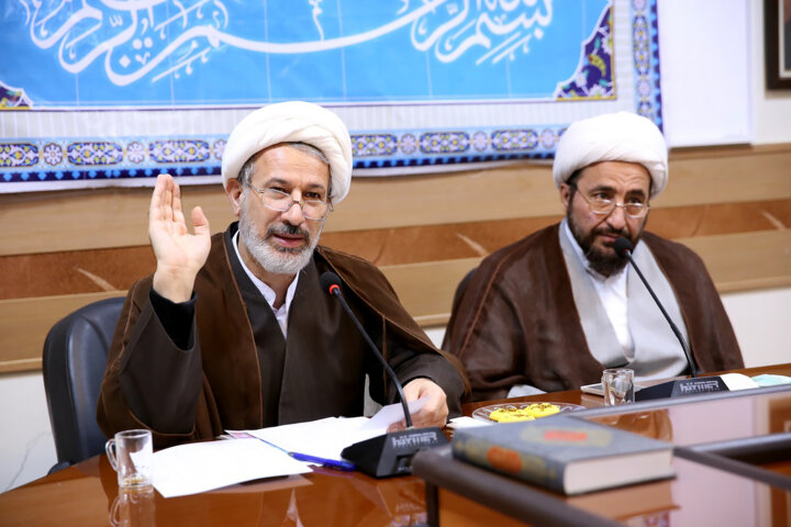 مرکز پیشگامان مهر برای تحکیم بنیان خانواده در کرمانشاه تلاش میکند