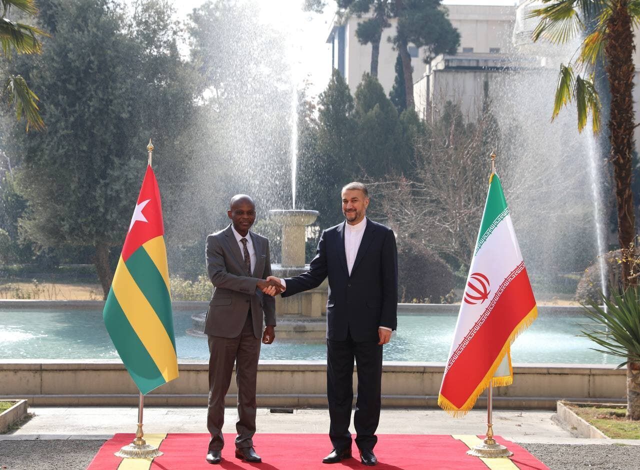 Iran FM meets his counterpart from Togo in Tehran