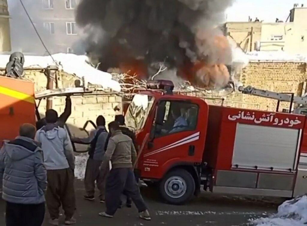  نشت گاز موجب انفجار ۲ مغازه در شهرک رضوان اردبیل شد