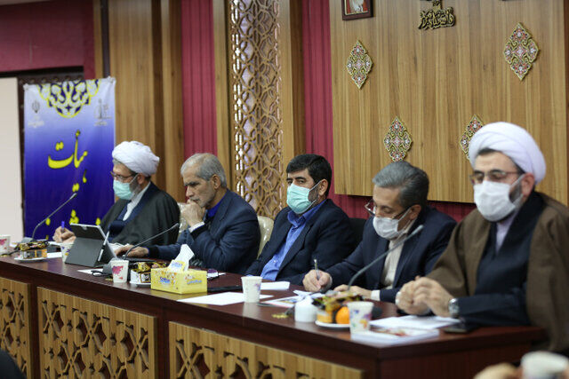 مسئولان زمینه ورود دانشگاه‌ها برای کاهش آسیب‌های اجتماعی را فراهم کنند