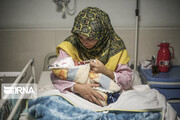 ۹۰ درصد نوزادان استان همدان با شیر مادر تغذیه می شوند