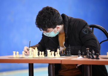 مسابقه سیمولتانه شطرنج در خرم‌آباد