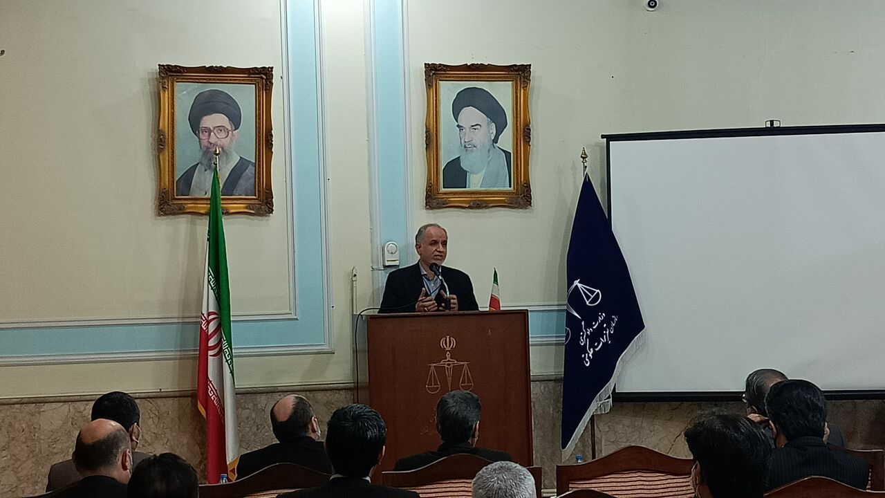 وزیر دادگستری: با متخلفان در حوزه معیشت مردم برخورد جدی میشود